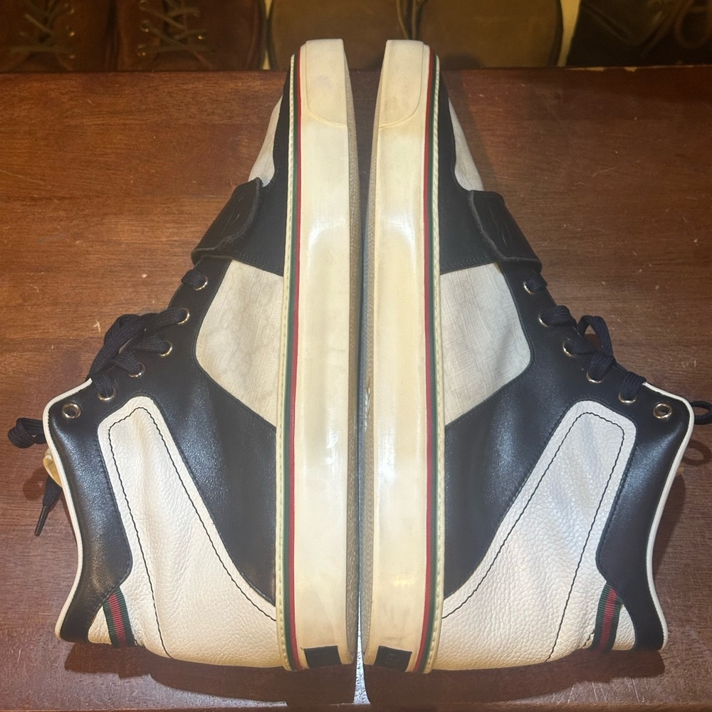 Gucci GG Supreme Hightop Sneakers - Picture 7 of 13